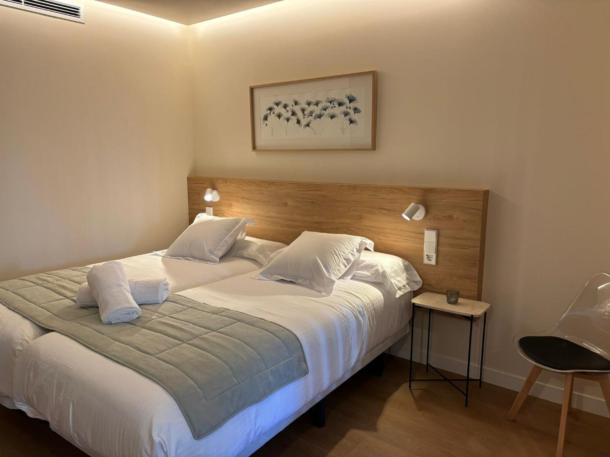 Apartamentos Joaquin Costa Santander Buitenkant foto