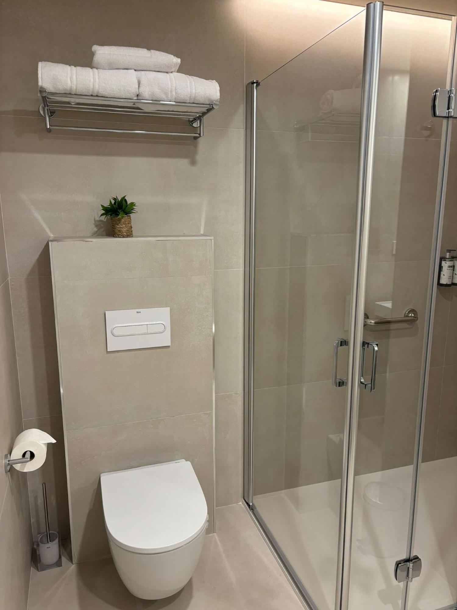 Apartamentos Joaquin Costa Santander Buitenkant foto