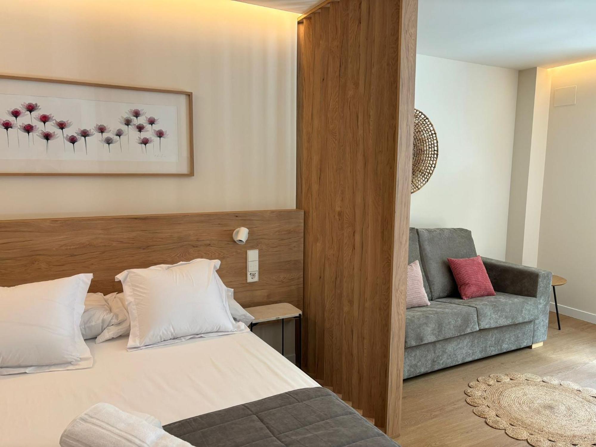 Apartamentos Joaquin Costa Santander Buitenkant foto