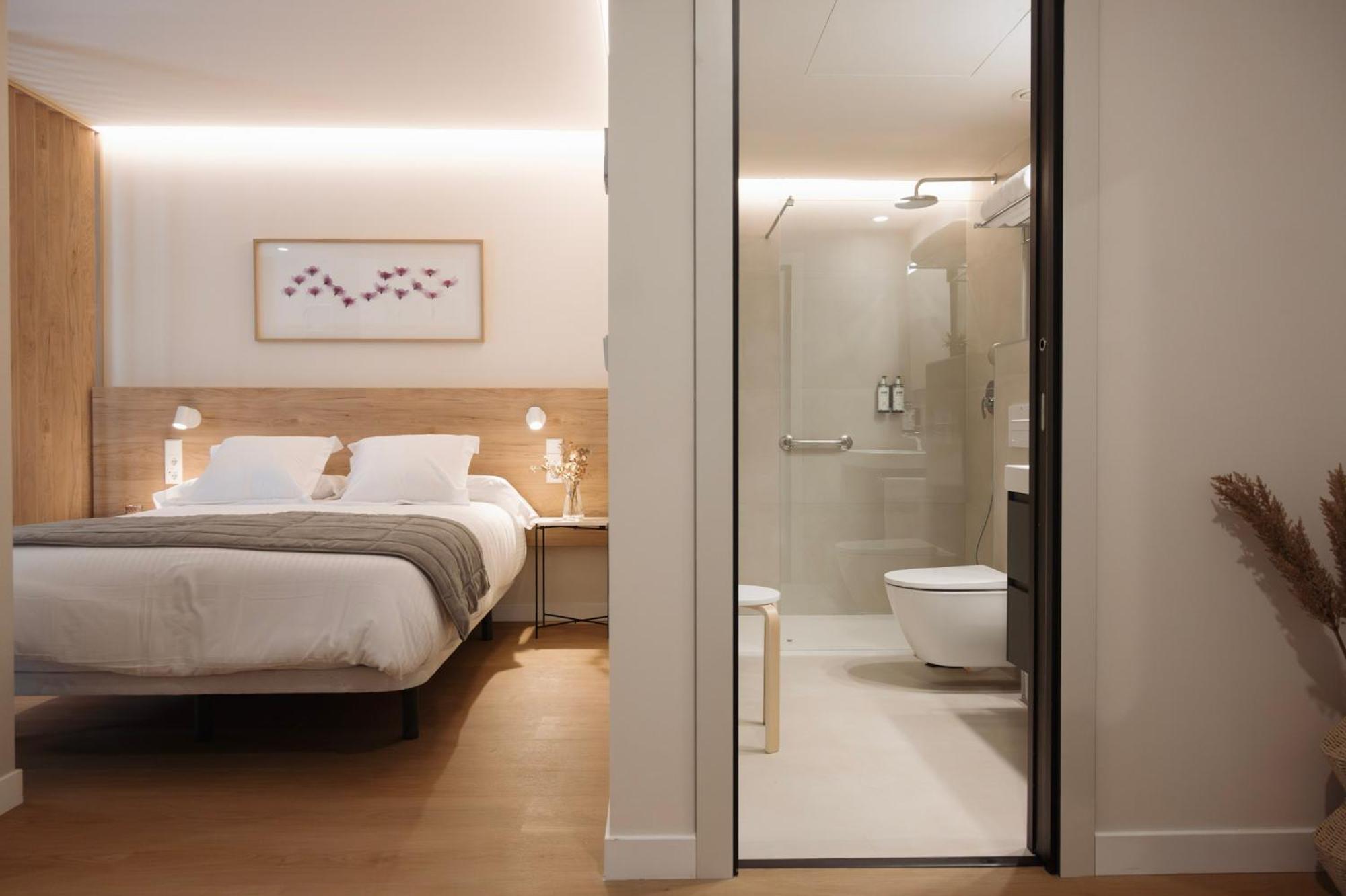 Apartamentos Joaquin Costa Santander Buitenkant foto