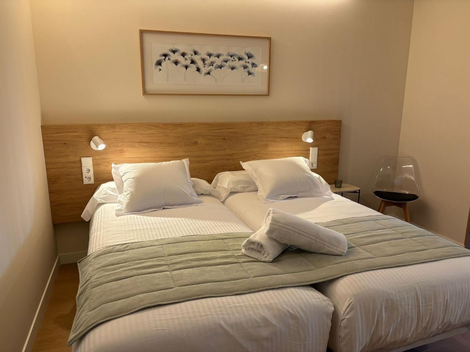 Apartamentos Joaquin Costa Santander Buitenkant foto